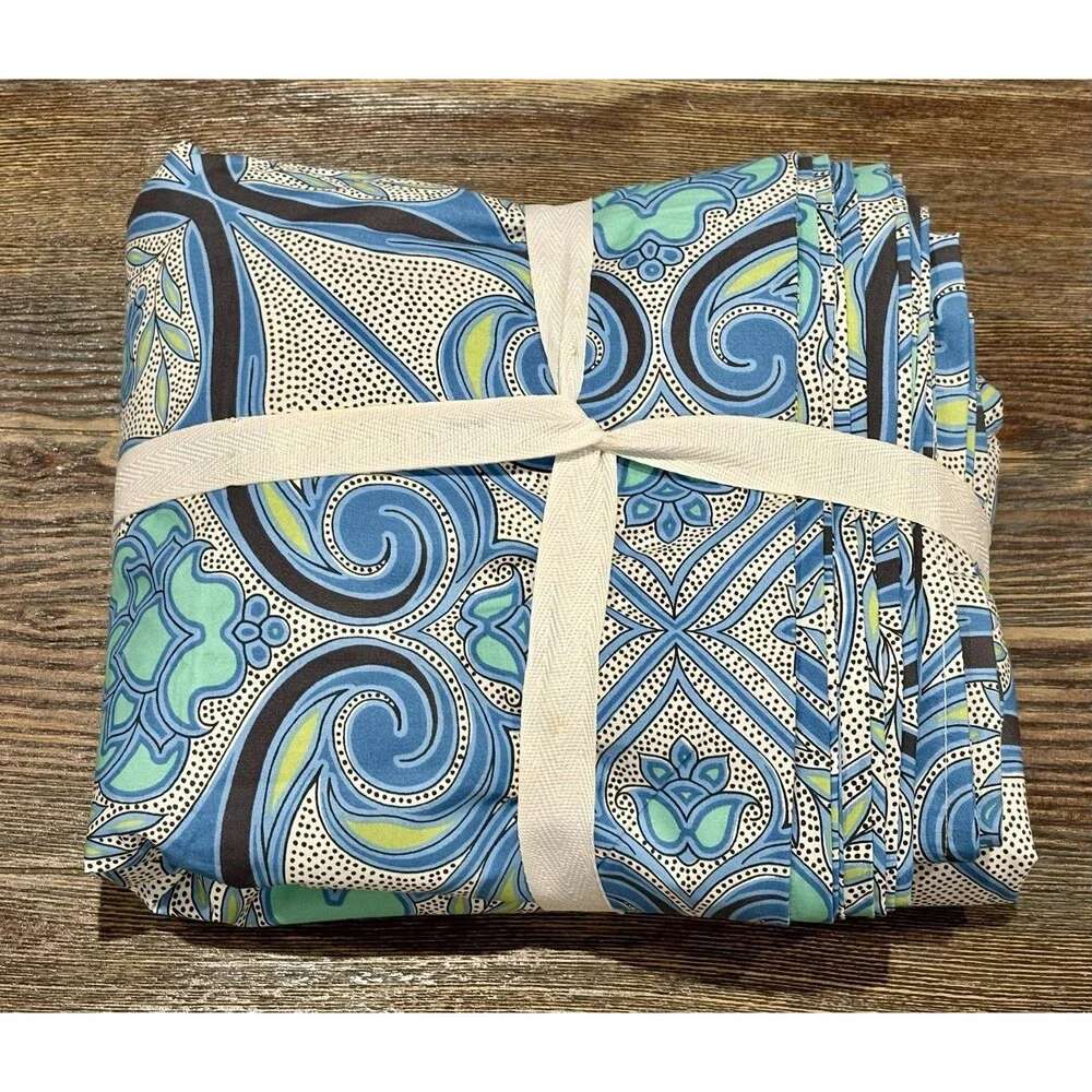 Pottery Barn “Alina” Blue/Green Scrolls Duvet Cover - King/California King -NWOT